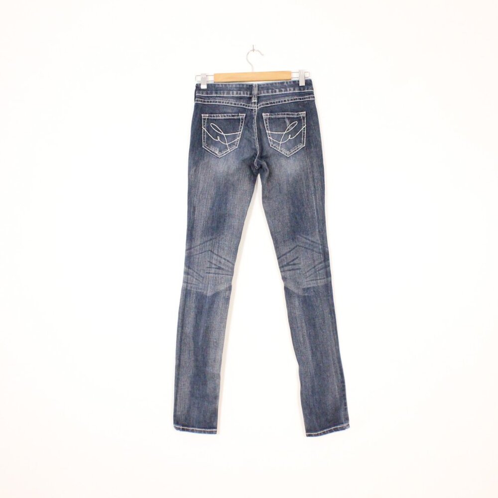 *Bootlegger Paradise Ripped Skinny Jeans - Picture 5 of 5